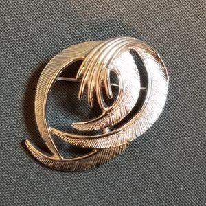VTG Sarah Cov silver swirl brooch abstract